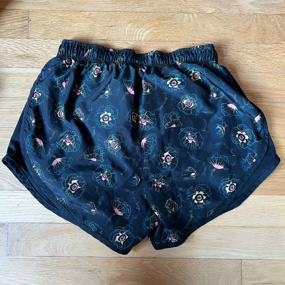 Tempo Nike Running Shorts Black and Blue Floral